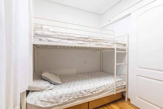 Te presentamos tu nueva casa en el centro: ascensor, 3 habitaciones (con posibilidad de 4), 2 baños, trastero.... y excelentes calidades!!!! — 21