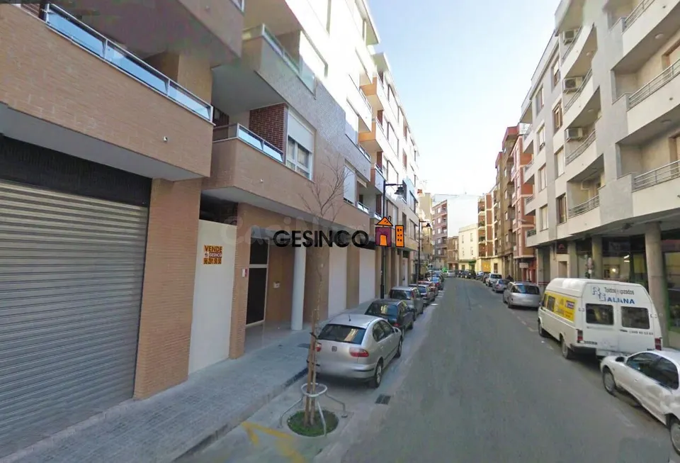 LOCAL COMERCIAL CON BUENA UBICACIÓN