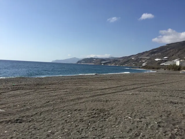 ATENCION PROMOTORES!!! SOLAR EN PRIMERA LINEA DE PLAYA! — 27
