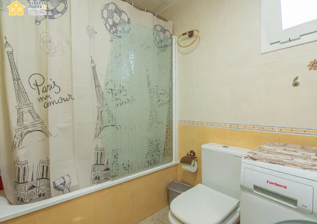 Vivienda con terraza , vistas despejadas, privacidad y orientación a medio día — 31