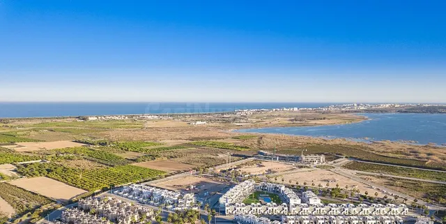 Piso en Venta en Guardamar Del Segura Alicante — 27