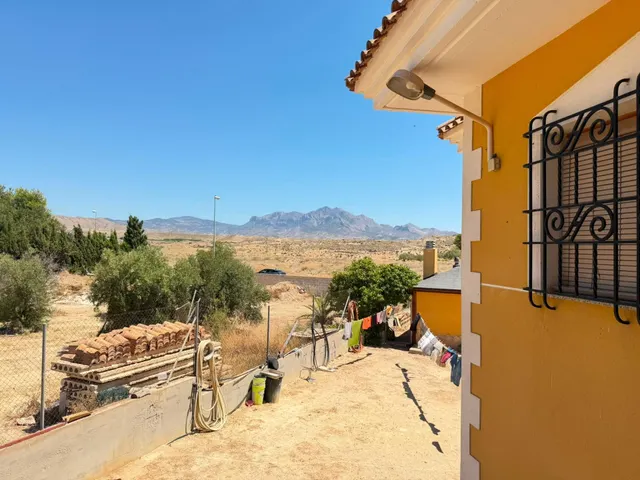 Espectacular chalet independiente con 7 dormitorios, piscina y 1.520 m2 de parcela en Río Park — 26