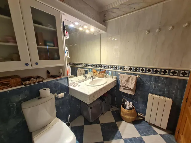 Chalet adosado en alquiler con terraza, piscina y dos plazas de garaje junto al Paseo de Zorrilla — 27