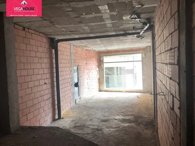 Local comercial en Orihuela-Juzgados — 4