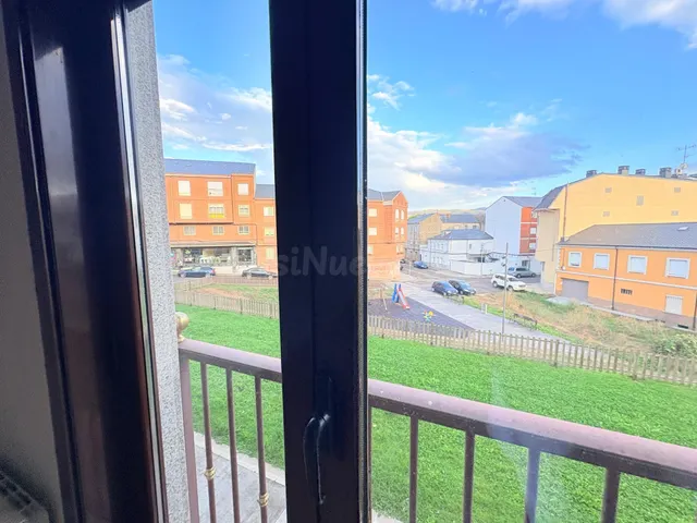 ESTUPENDO PISO EN ZONA ALTA DE PONFERRADA — 5