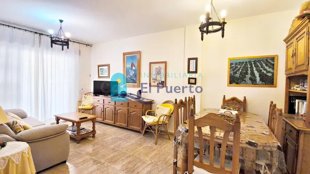APARTAMENTO CÉNTRICO CON TERRAZA Y PARKING A 400 METROS DE L