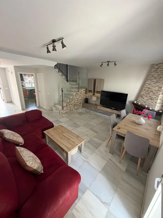 SE VENDE CHALET ADOSADO EN BARBATE ZONA POLI - foto 5