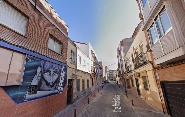 SE VENDE suelo urbano OKUPA en C Tomás García 9 de Madrid - foto 3