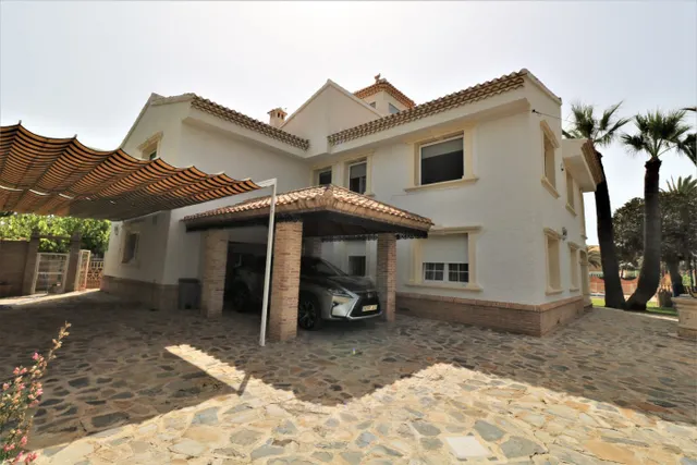 GRAN VILLA EN LA EXCLUSIVA ZONA DE CABO ROIG — 15