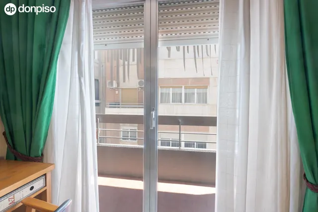 Amplia vivienda en pleno centro de Granada — 28