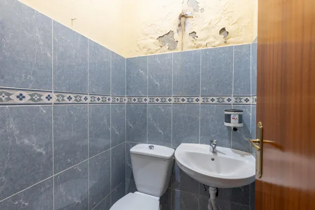 Local comercial junto avda. dilar, zaidin — 17