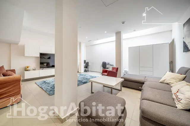 ¡EXTRAORDINARIO CHALET! AMPLIO Y SEMINUEVO CON PISCINA PRIVADA Y TRES TERRAZAS — 11