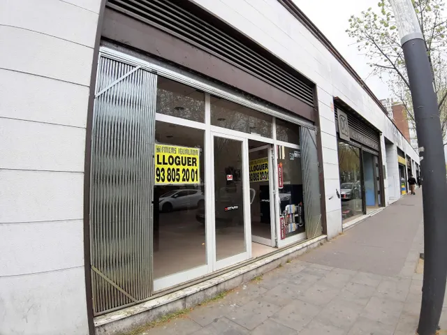 Local lloguer al Passeig — 2