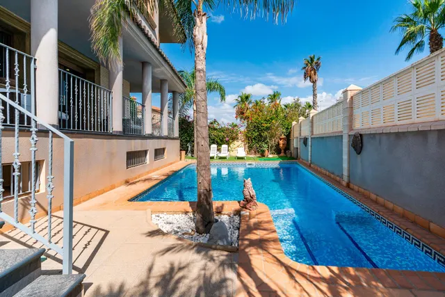 Exclusivo Chalet Independiente en Almerimar: Elegancia, Amplitud, Privacidad, Gran Parcela, Excelentes Calidades y Acabados de Lujo — 50