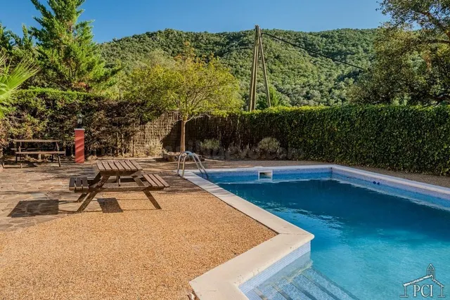 CHALET CON LICENCIA TURÍSTICA Y PISCINA PRIVADA - CALONGE — 2