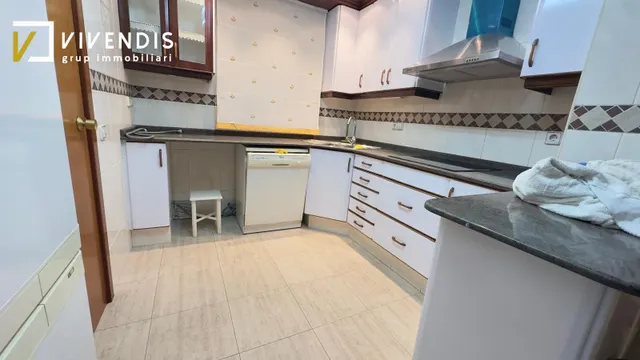 PISO DE ALQUILER - RECTORAT — 30