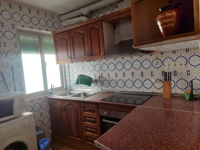 Amplio Piso de Alquiler en La Chana, Granada - foto 4