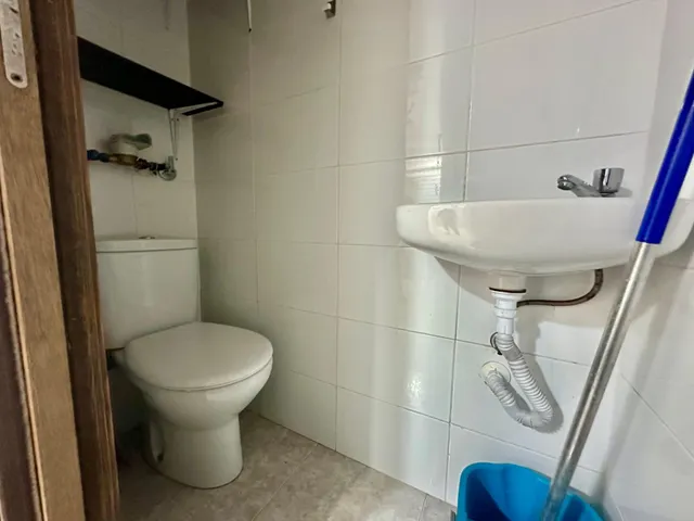 Local comercial con gran visibilidad en Santander — 10