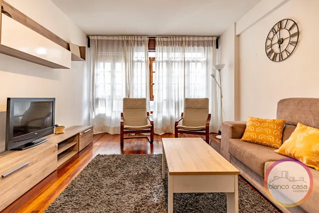 ✨ ¡amplio piso de 4 dormitorios con  terraza en pleno centro de Carballo por 178.900€! — 13