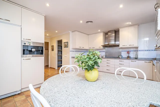 Exclusiva vivienda con jardín y piscina privada en Son Verí Nou — 17