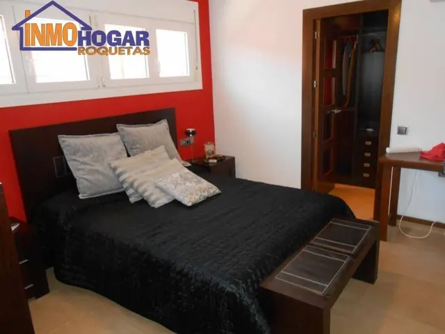 CHALET DE LUJO, 1000 m de parcela, 4 DOR,3 BAÑOS, PIS EXCELENTENTES CALIDADES A 200 m DE LA PLAYA!! — 17