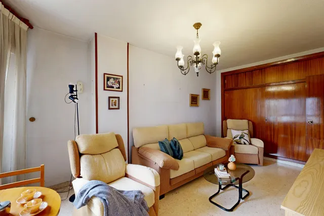 ¡Amplia  vivienda y todo exterior y en esquina en el Paseo Alfonso XIII! - Cartagena — 46