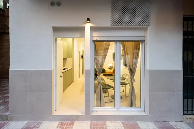 Tu refugio de diseño en el corazón de Granada: Estilo, practicidad y comodidad a pie de calle. — 33