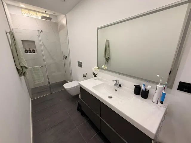 Vivienda unifamiliar. 5 habitaciones dobles. garaje. piscina. — 35