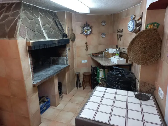 Casa de campo con gran almacén — 10