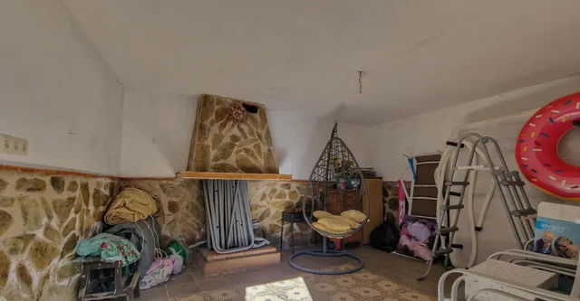 ALQUILER CHALET CON PARCELA EN HIGUERA DE VARGAS — 33