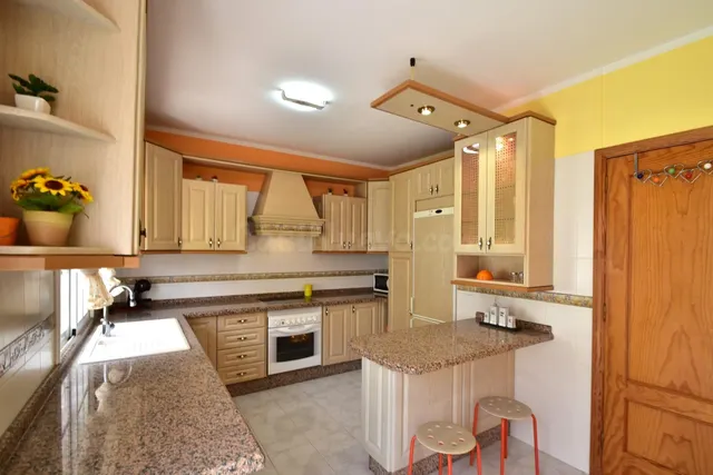Adosado en Fasnia 3 habitaciones con terraza y jardín. - foto 5