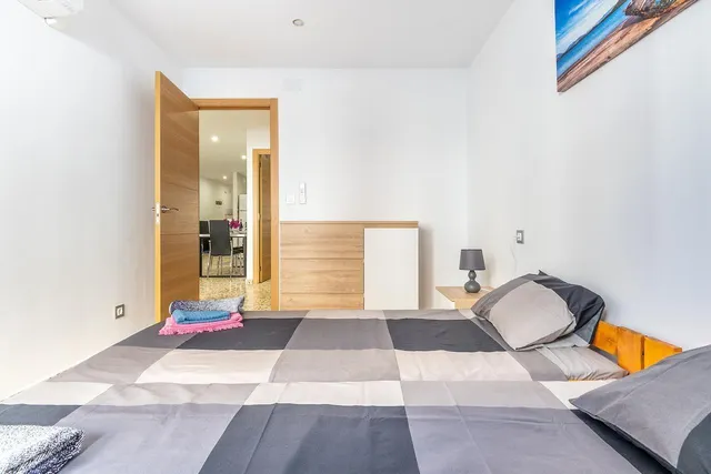 Apartamento con terraza, Alicante, Torrevieja, Playa del Cura. 3 habitaciones, 72 m2, 130 metros del mar — 9