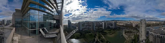 ATICO CON VISTA A MAR Y BARCELONA — 29