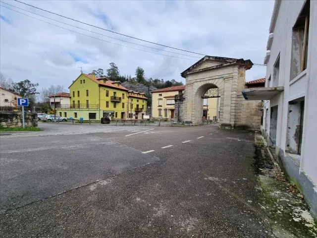Local comercial 92m² en venta - La cavada