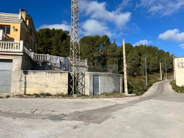 Solar urbano en Les Palmeres ( Canyelles ) — 3