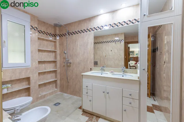 ESPECTACULAR CASA CON PISCINA EN LAS GABIAS — 23