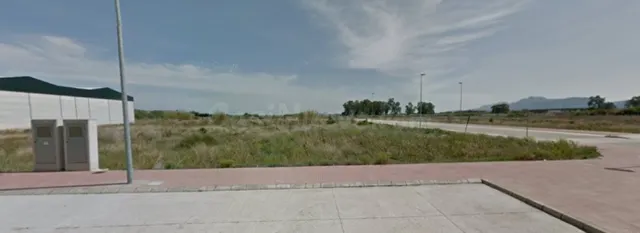 SE VENDE SUELO INDUSTRIAL DE 1.000 M2 EN POLIGONO INDUSTRIAL