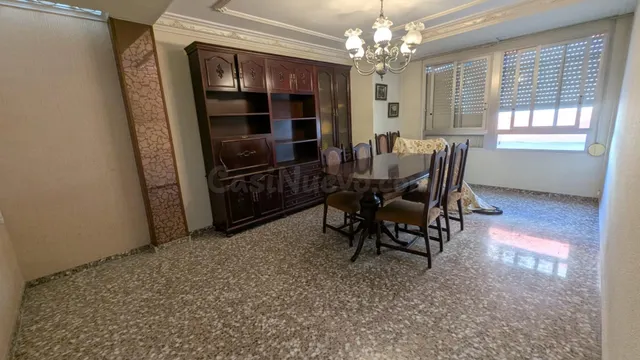 Se vende casa amplia y muy funcional distribuida en varias p - foto 2