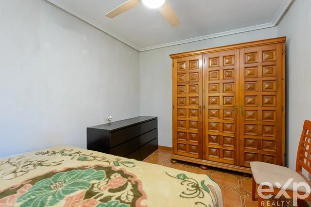 Casa con finca de 4.749 m2, cochera y granero en san martín del rey aurelio — 20