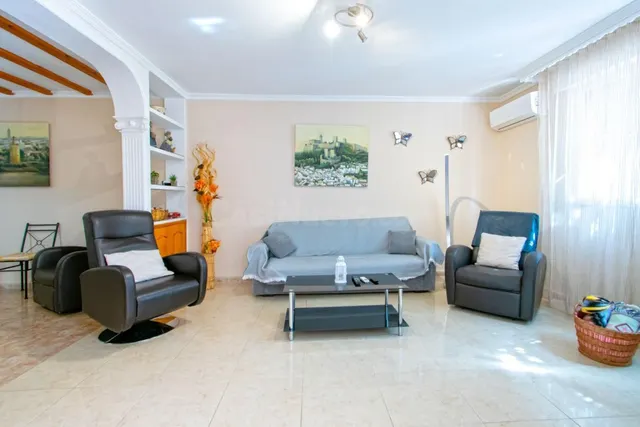 Vivienda adosada en Montequinto con club social y licencia V - foto 4