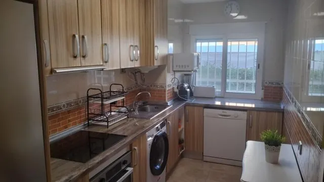 Apartamento reformado 2 hab 1 baño Torrevieja listo para vivir — 7