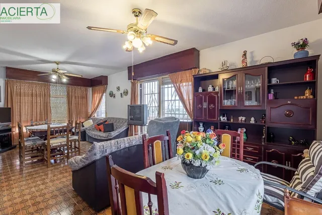 Gran casa con parcela y piscina en Cájar — 8