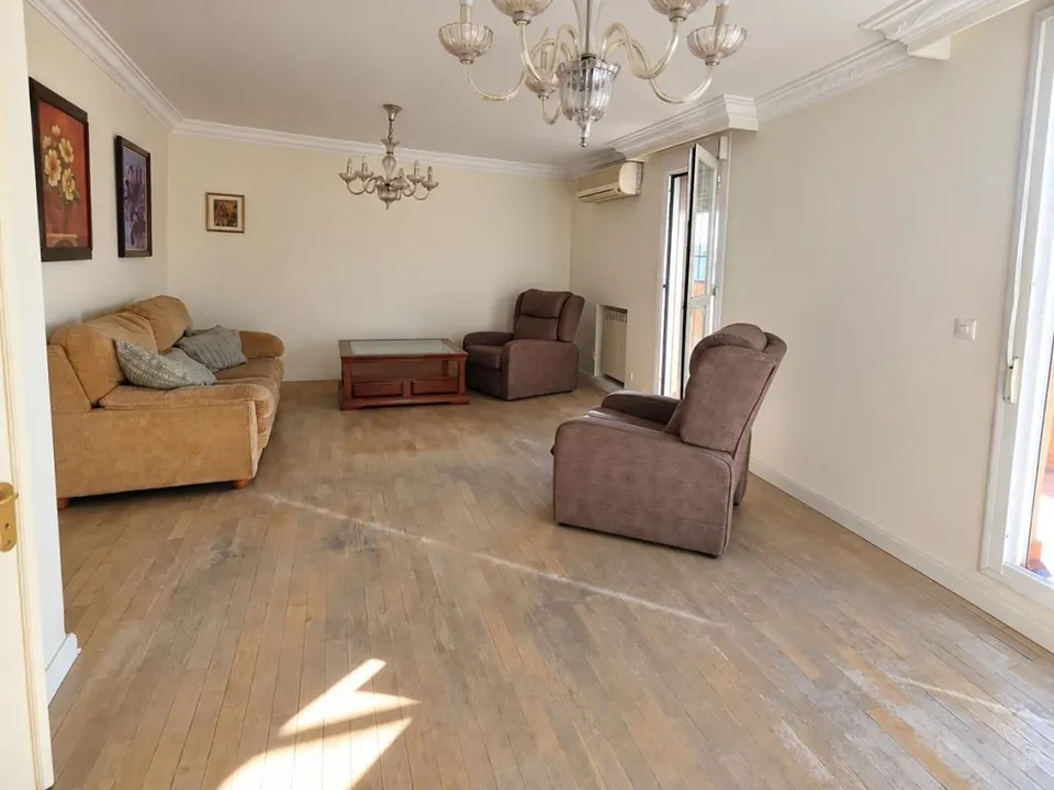 VENTA DE ESPECTACULAR ÁTICO EN PLENO CENTRO DE ESTEPONA