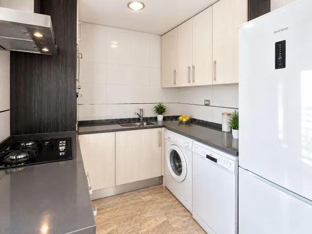 OPORTUNIDAD VIVIENDA A ESCASOS METROS DE LA PLAYA — 5