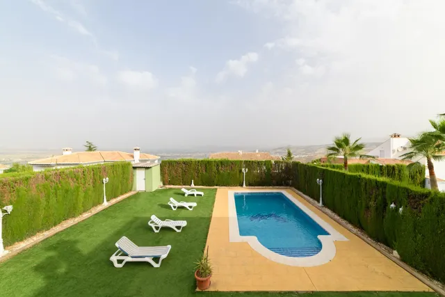 Amplio chalet con piscina salina en Monachil — 21
