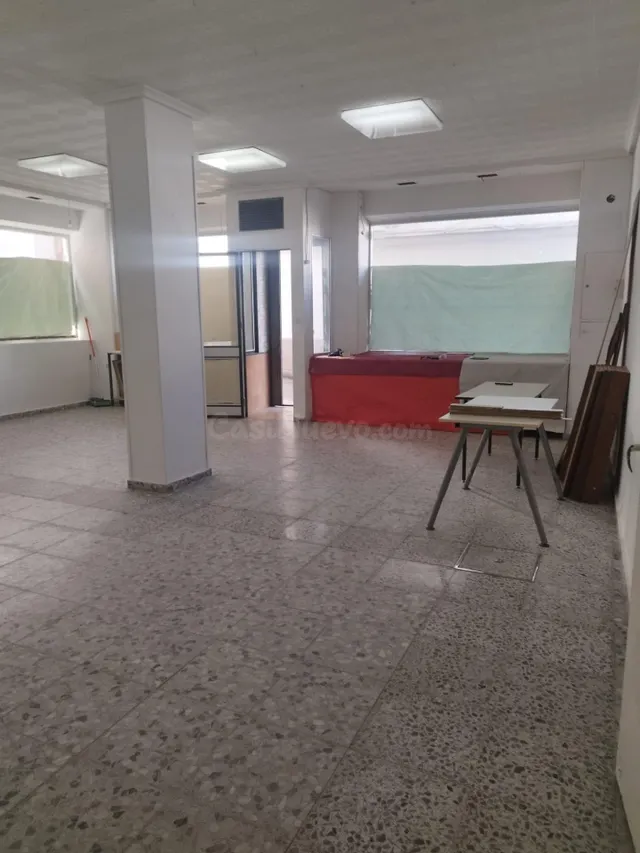 Local comercial 185m² en venta - Carpio (El) - foto 4