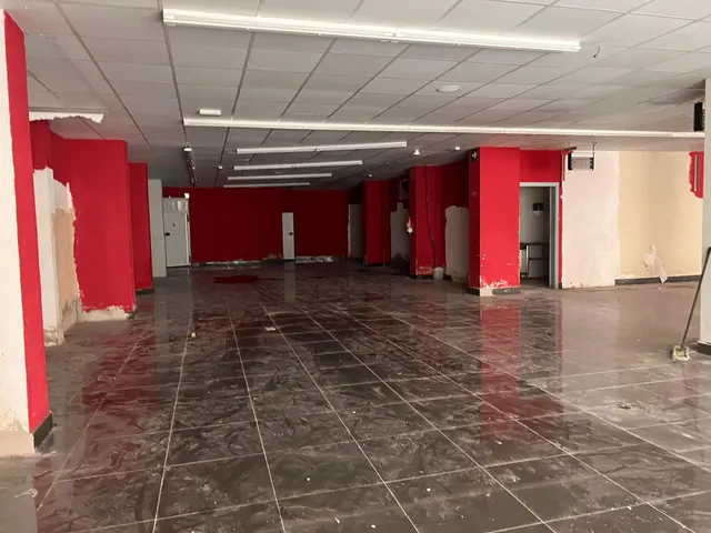 Local comercial en zona central de Bonavista. — 8