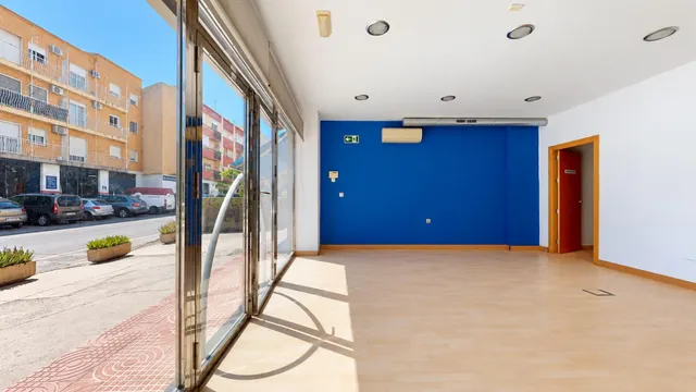 Local Comercial en Excelente Ubicación en Huercal de Almería — 6