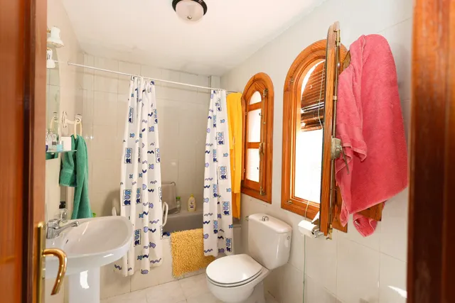 Chalet independiente con piscina en Híjar, Las Gabias — 38