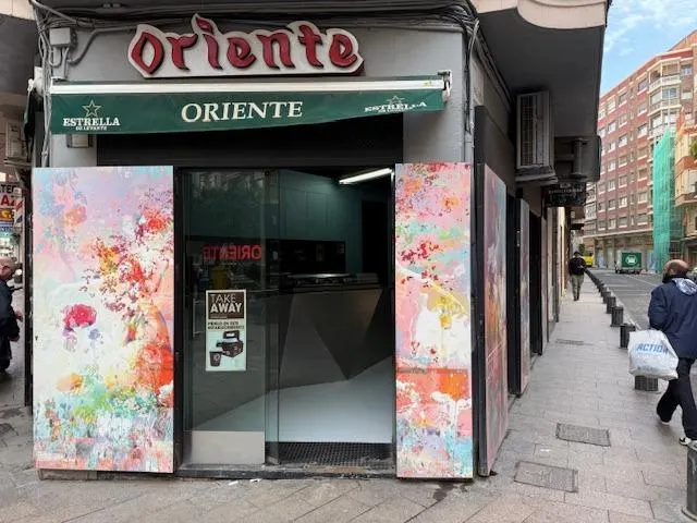 SE VENDE LOCAL TOTALMENTE INSTALADO PARA BAR — 27